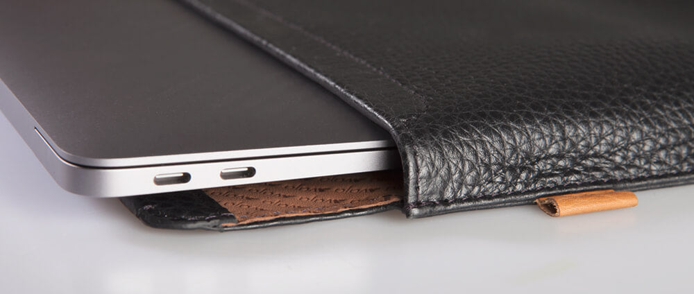 13" Laptop Leather Sleeve: peuche testeando