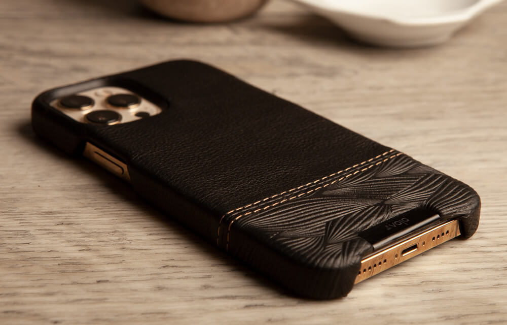 Grip Duo iPhone 12 pro Max Leather Case with MagSafe - Vaja