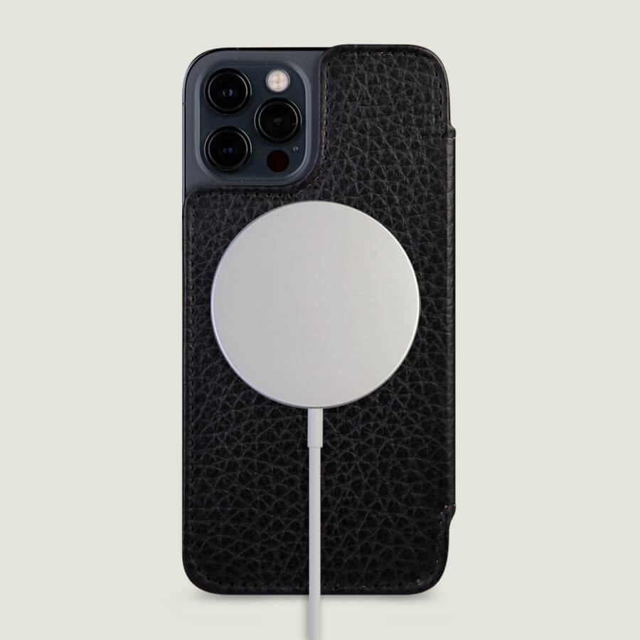 Nuova Pelle leather iPhone 12 & 12 Pro MagSafe case - Vaja
