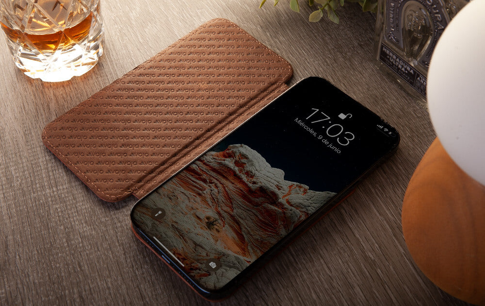 Nuova Pelle leather iPhone 12 & 12 Pro MagSafe case - Vaja