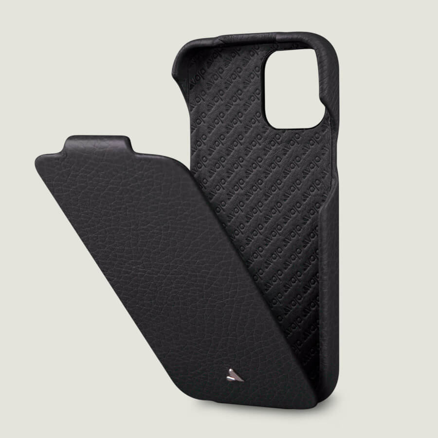 Top iPhone 12 & 12 Pro MagSafe leather case - Vaja