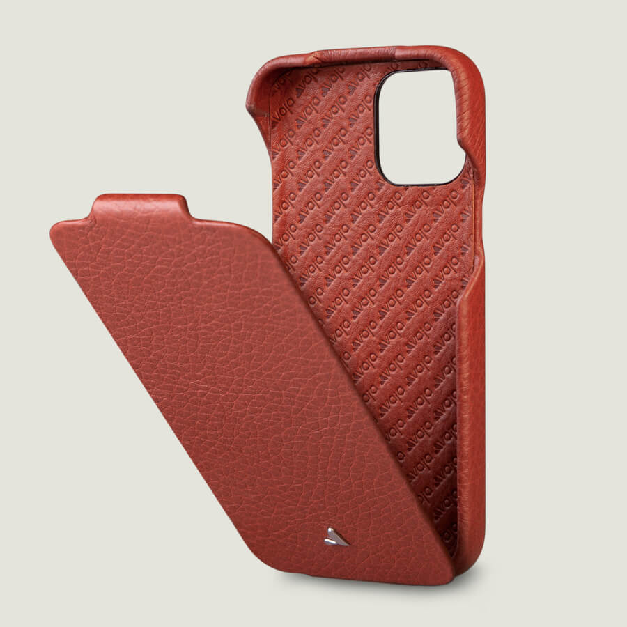 Top iPhone 12 & 12 Pro MagSafe leather case - Vaja