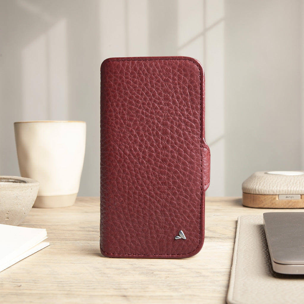 Wallet iPhone 13 Pro Max leather case with MagSafe - Vaja