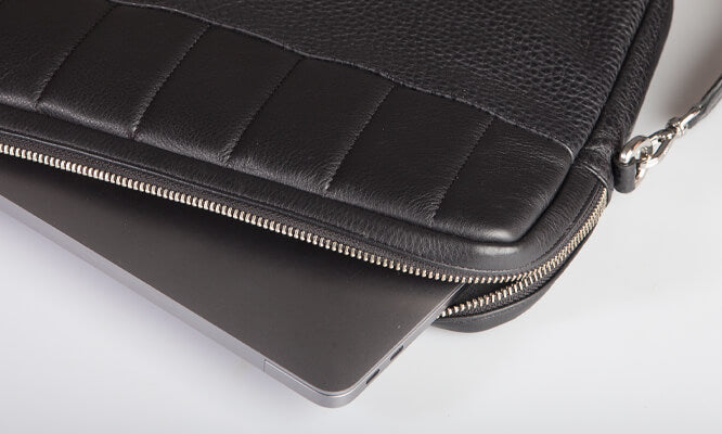 MacBook 13" Zippered Leather Pouch - Vaja