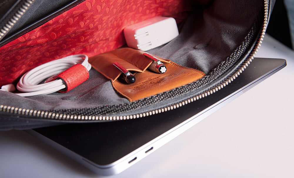MacBook 13" Zippered Leather Pouch - Vaja
