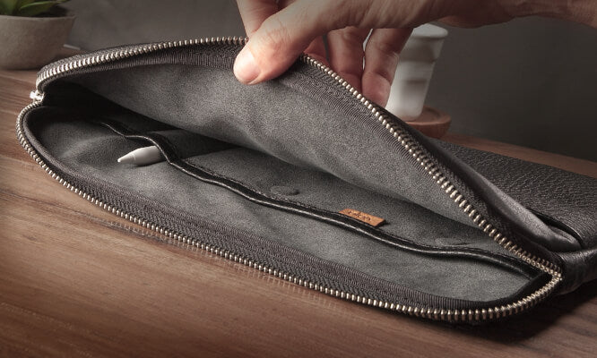 iPad Air (2020) and iPad Pro 11" Zippered Leather Pouch - Vaja